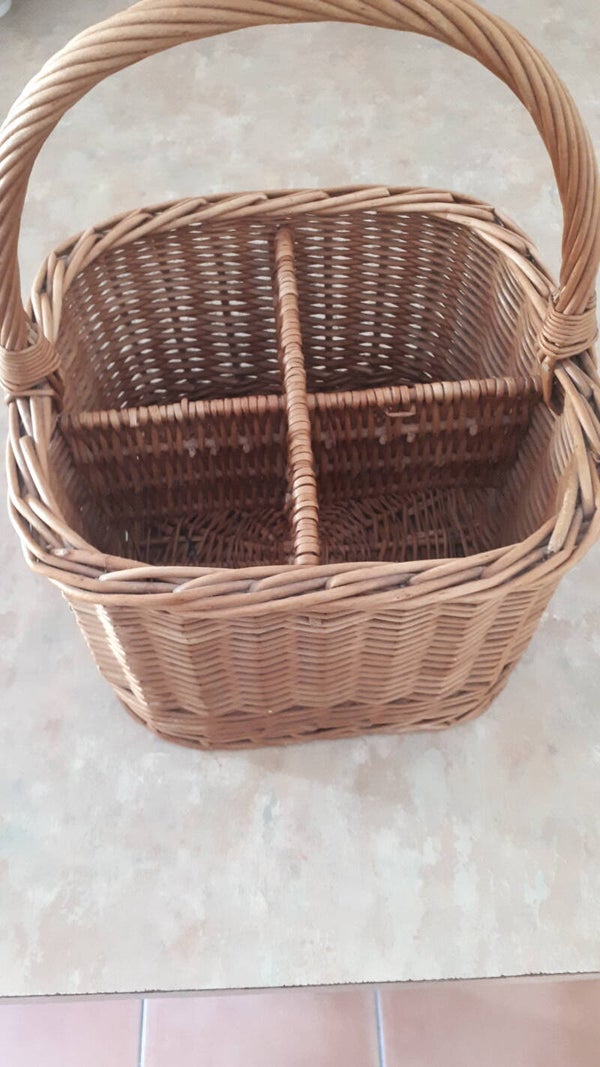 4 Compartment Wicker Basket with Handle. Collection only Caerleon nr Newport Gwent.