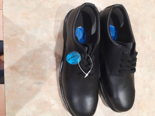 SOLD SOLDNew Globe Trotters Black Safety Shoe Steel Toe Cap Size 9