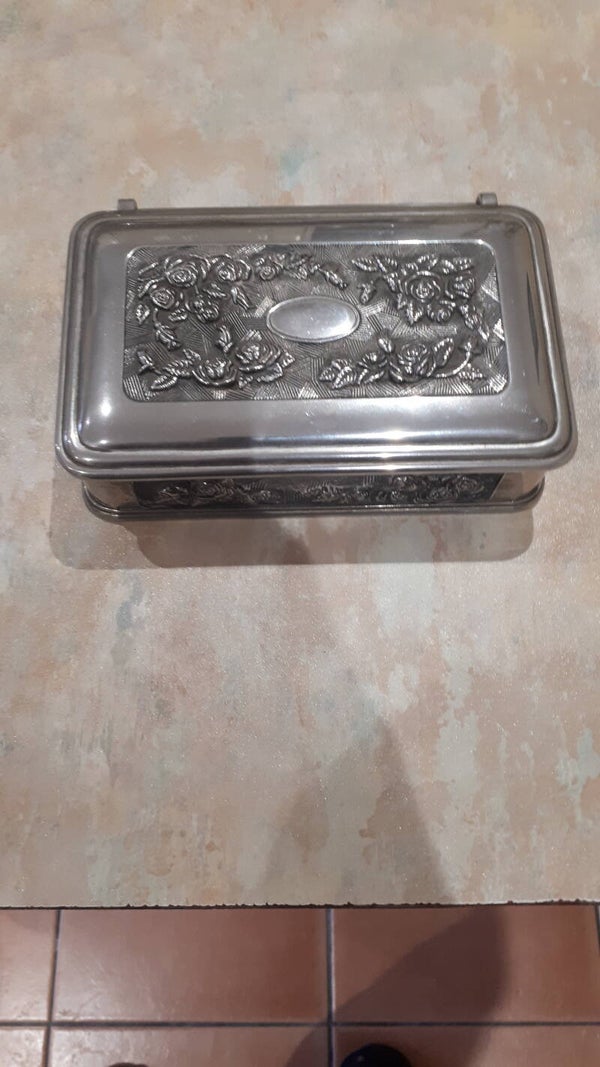 Ornate metal trinket box. U.K POSTAGE ONLY