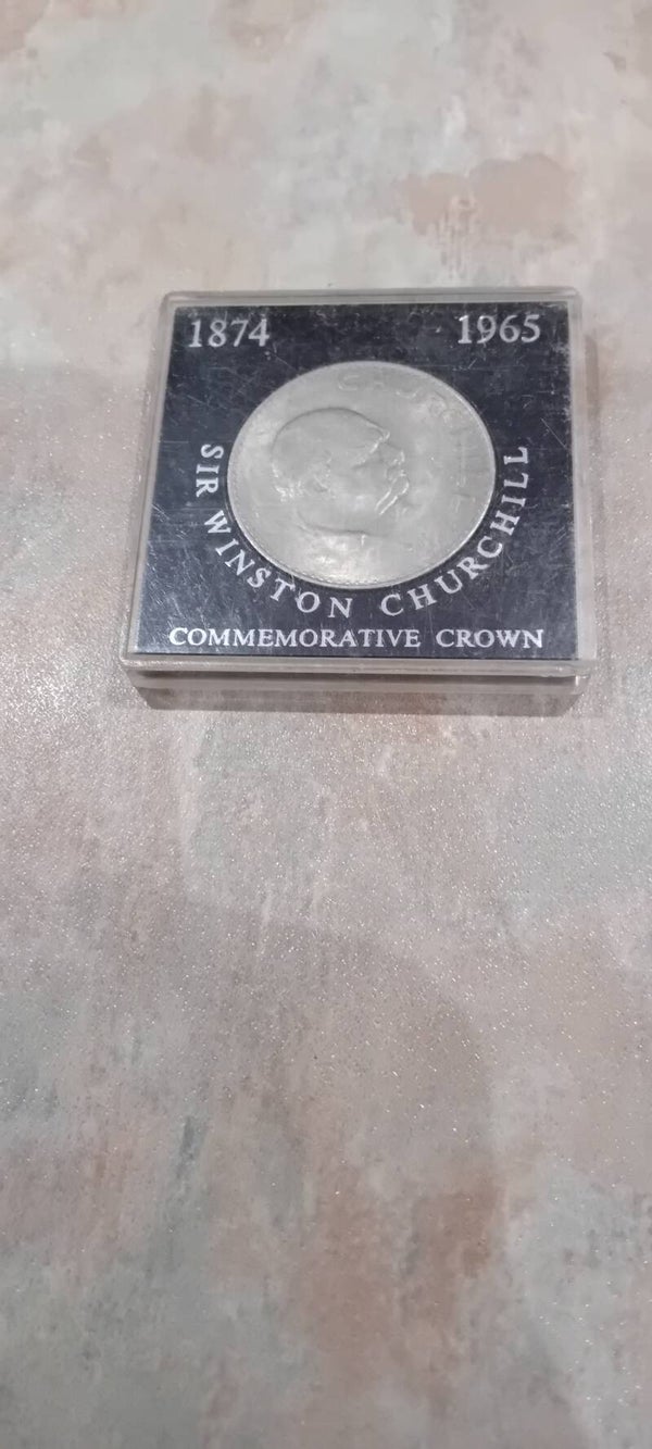1874 - 1965 Sir Winston Churchill Commemorative Crown. Uk Postage Only