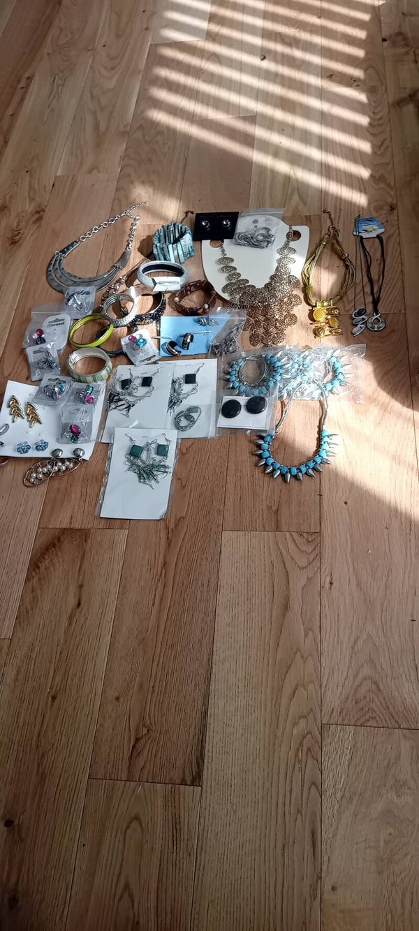 Job lot of costume jewellery.  Uk Postage Only