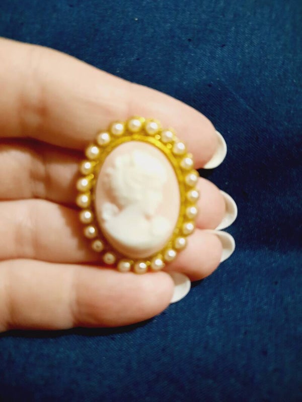 Beautiful Cameo pin brooch " C965" ##