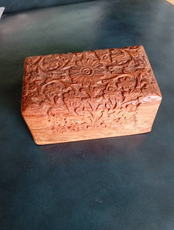 Stunning ornate Small Wooden Box.  Uk Postage Only.