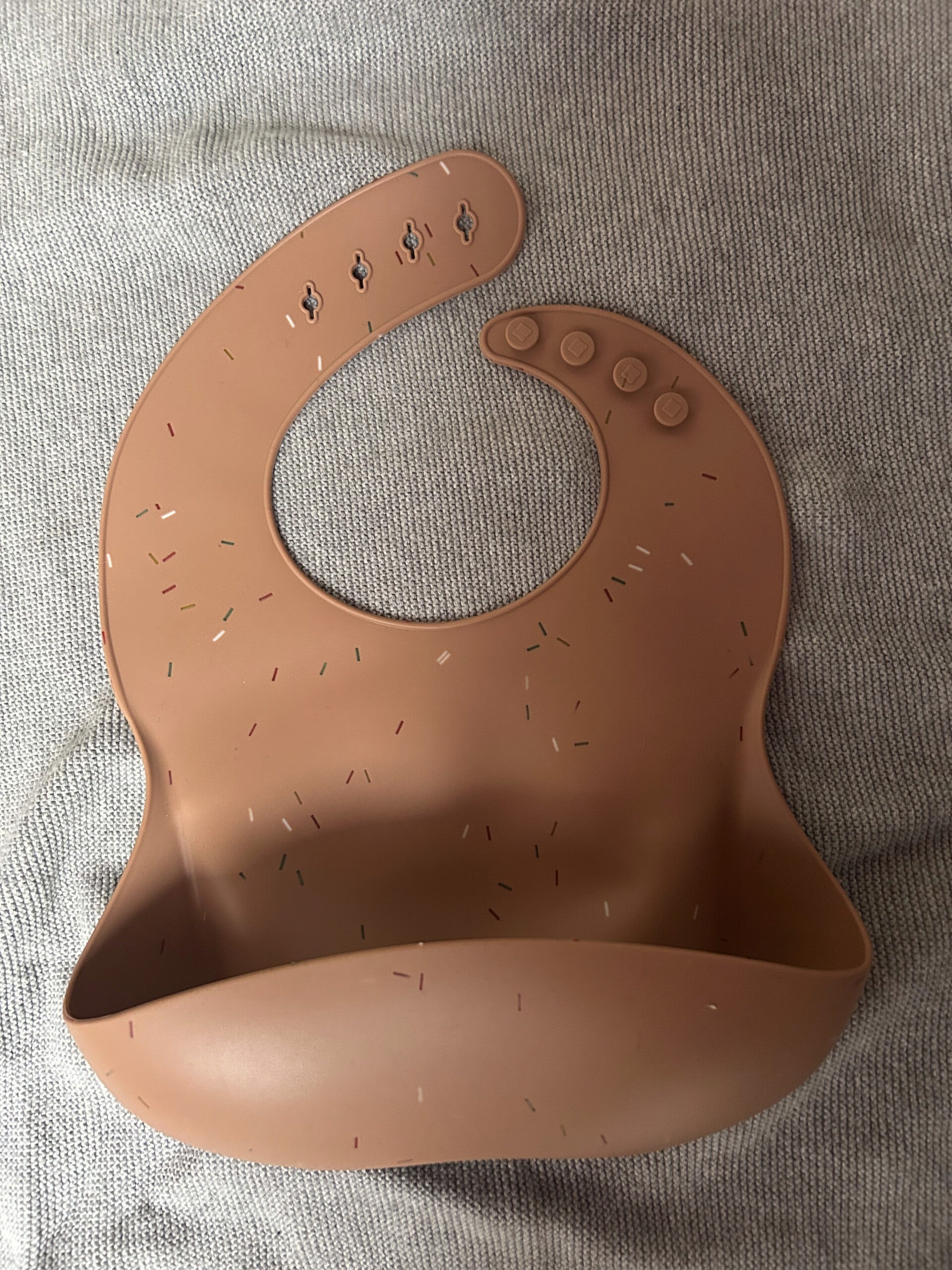 silicone slab met spikkels