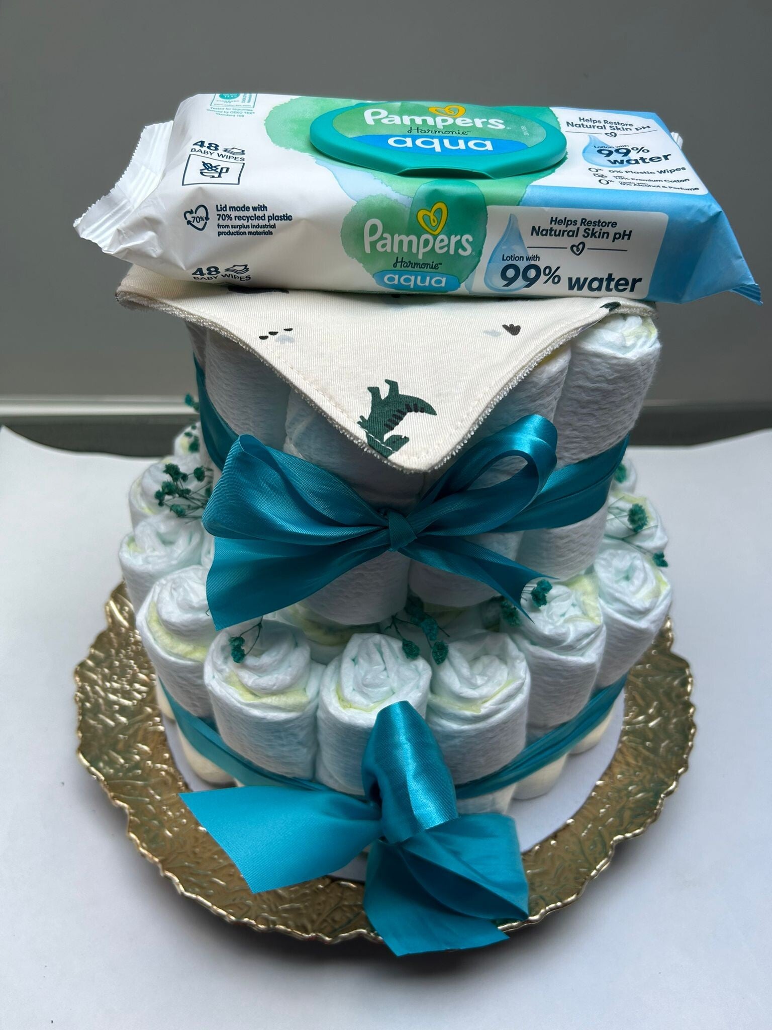 pamper luiertaart 2 laags met vochtige doekjes