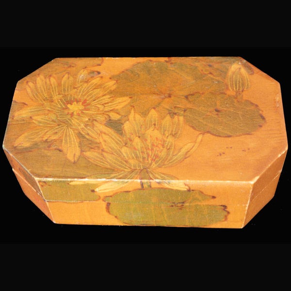 Small ‘Arts and Crafts” style storage box with floral decoration