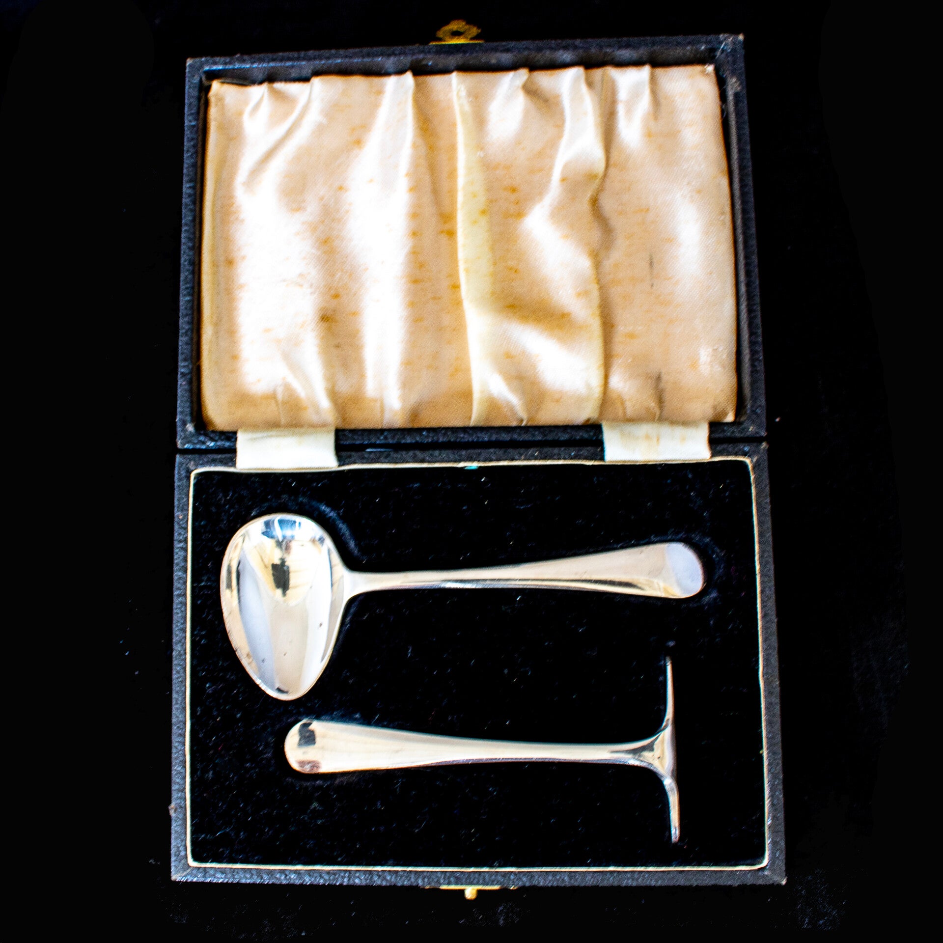 Popular EPNS mid-century christening gift, boxed spoon and food pusher
