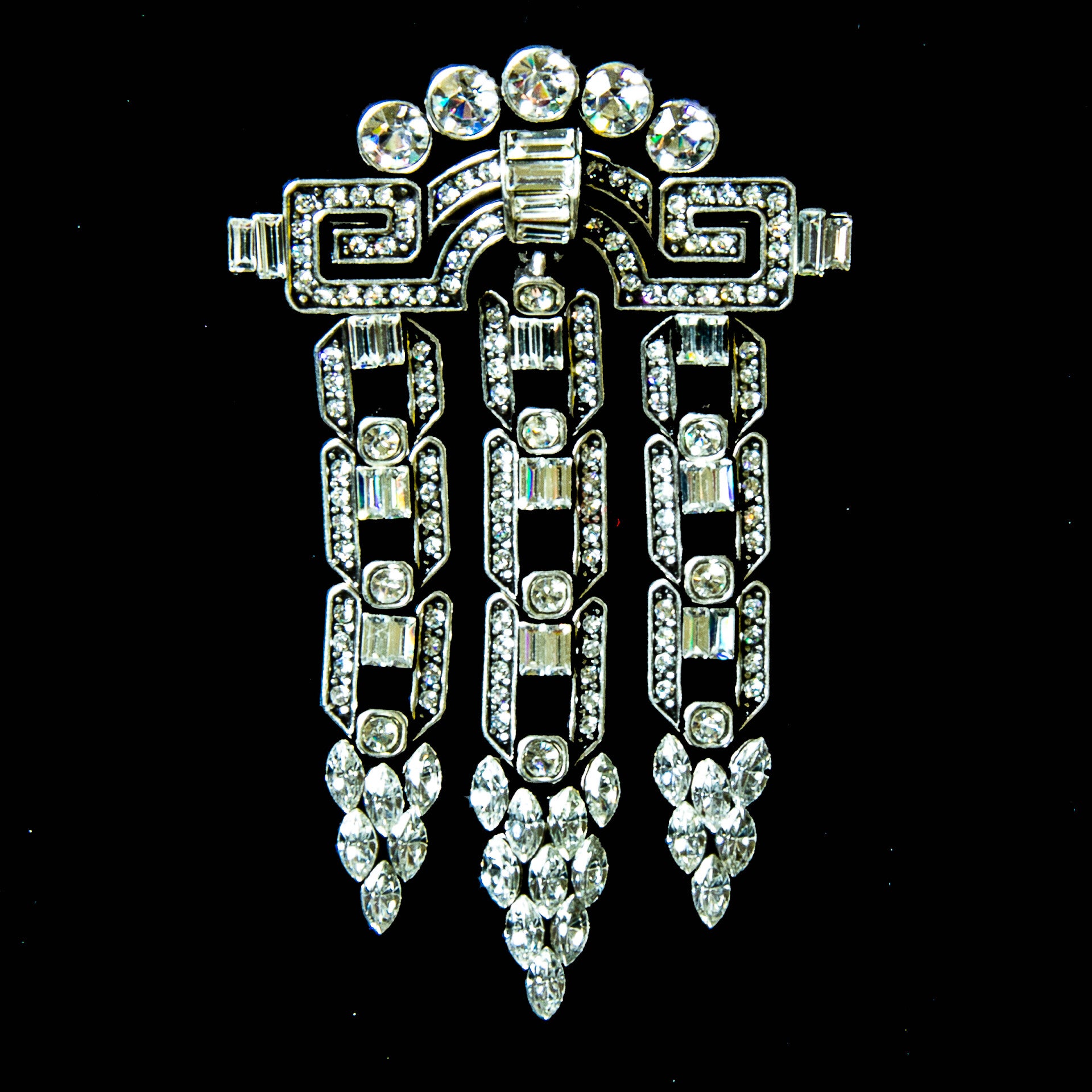 Art Deco style brooch with plenty of movement and sparkle