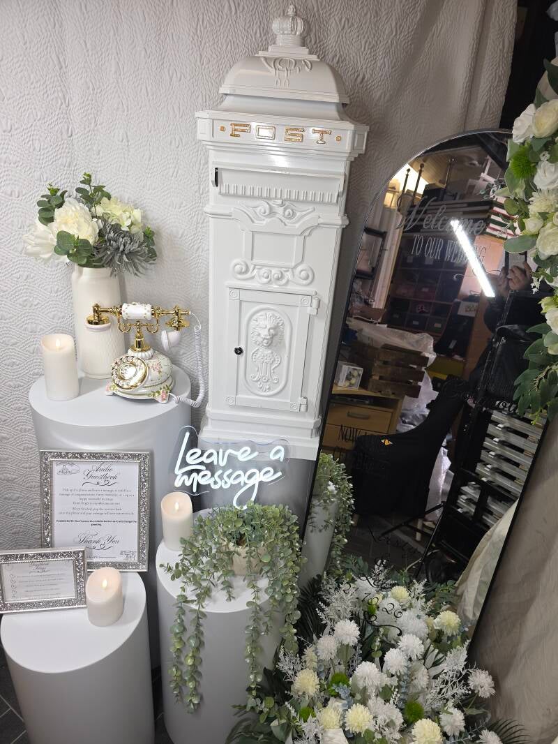 Vintage wedding audio guestbook phone setup by LG Entertainment & Event Styling in Staffordshire