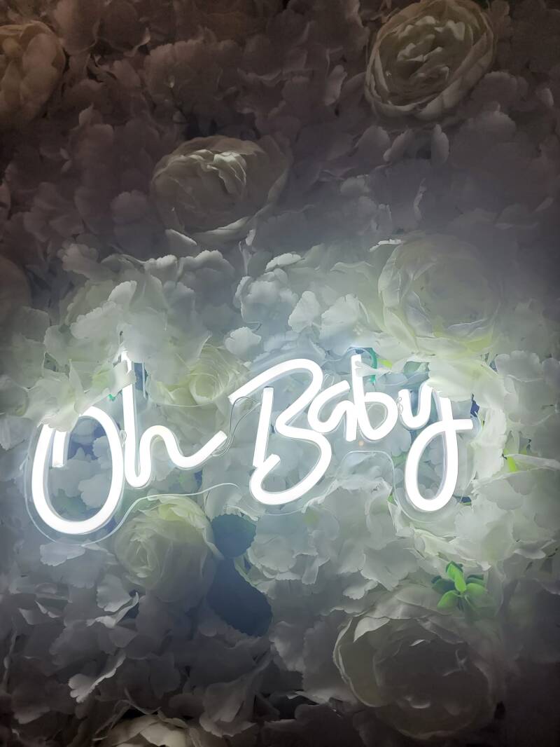 Neon oh baby light