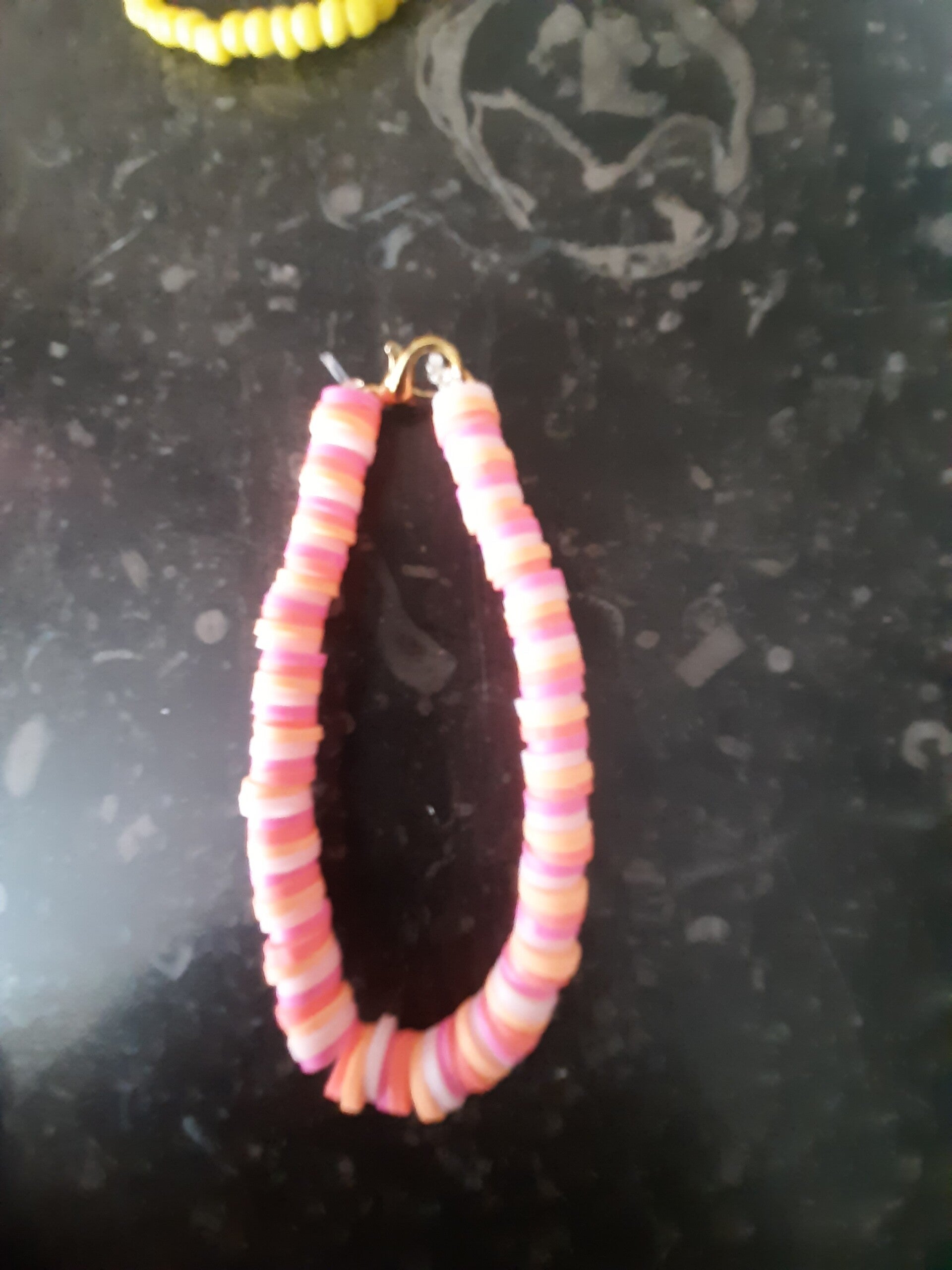 Zelfgemaakte armband