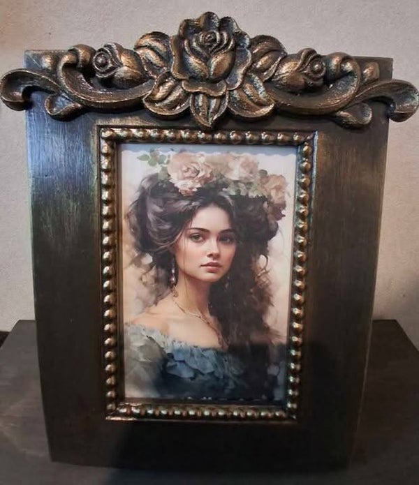 VICTORIAN BEAUTY - Dark