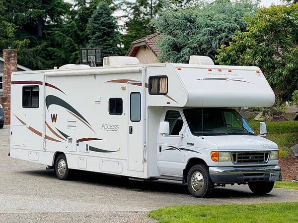 2008 Winnebago Access 31C Ford E450 Only 33,000 Miles