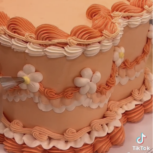 Orange Blossom Cake plus (24) Cupcake Cake