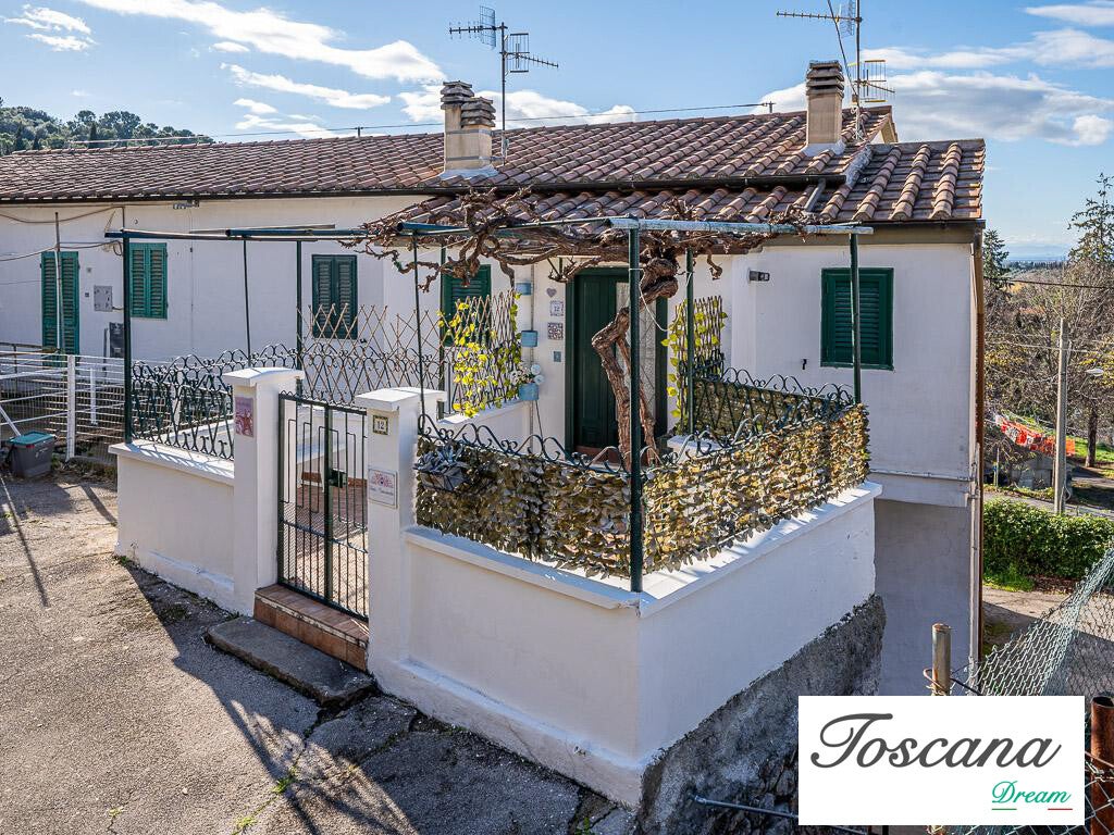 Gavorrano, Appartamento con terrazza privata e vista mare