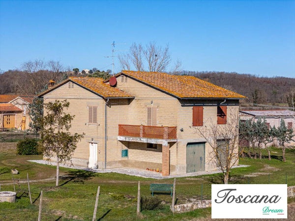 Villino con giardino esclusivo a Colle Di Val D'Elsa