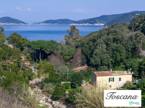 Isola d'Elba - Casale con giardino e accesso diretto alla spiaggia