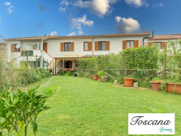 Suvereto, Villetta a schiera con giardino privato