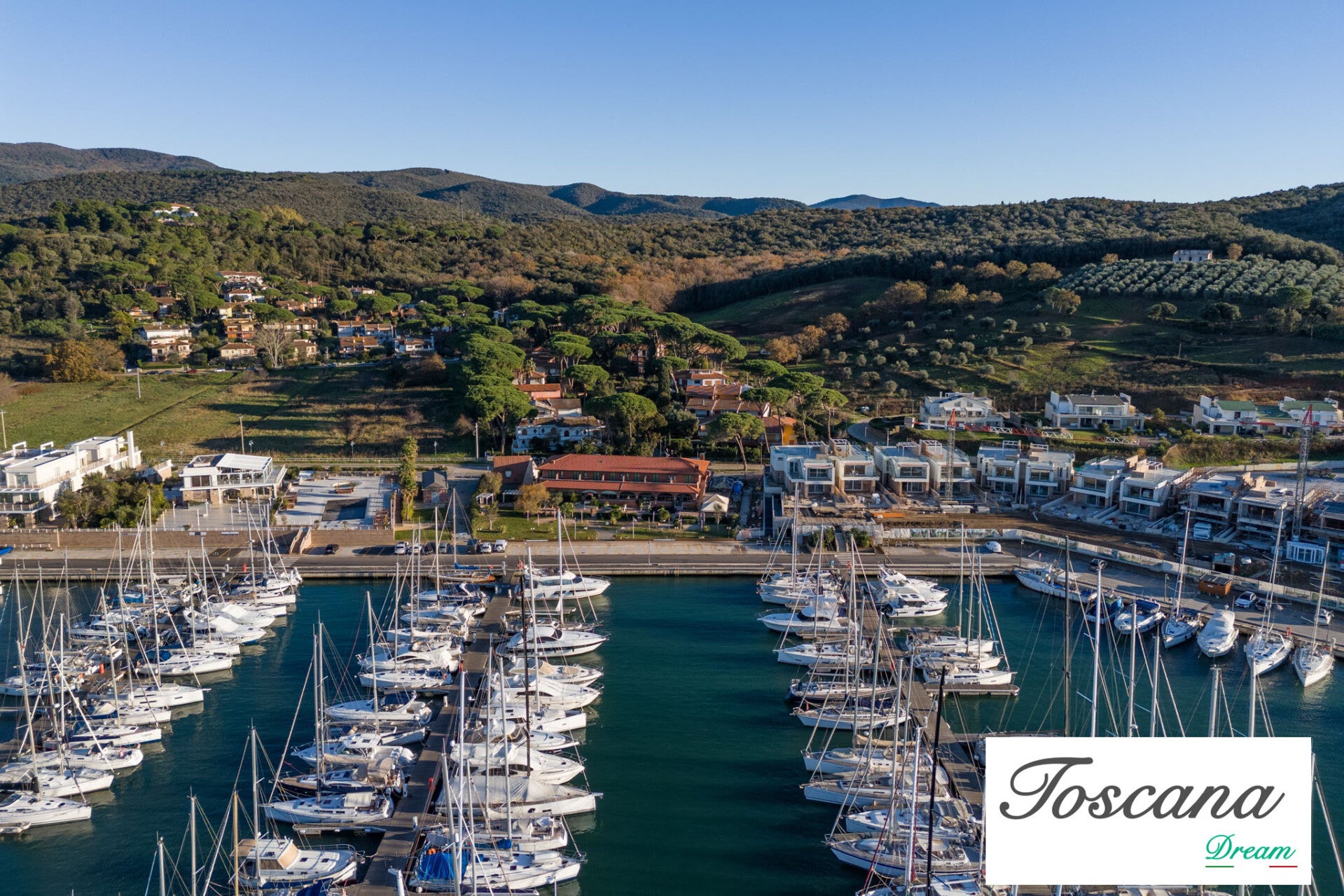 Scarlino, appartamento di fronte al porto con esterno