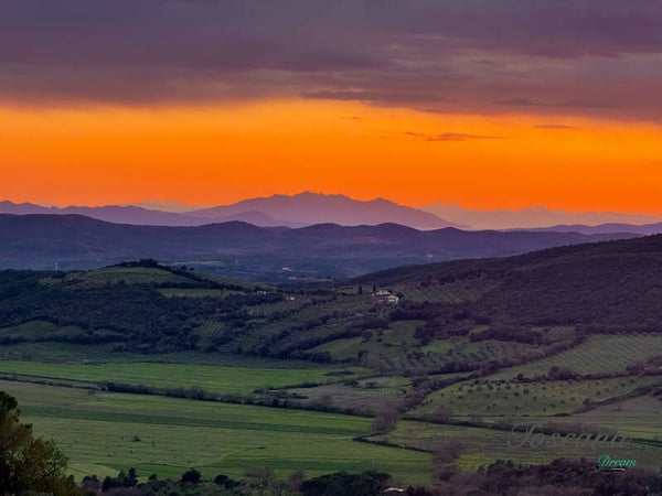 Massa Marittima, appartamento con vista sul tramonto, l'Elba e la Corsica