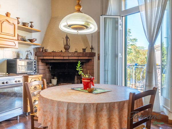 Bagno di Gavorrano, ampio appartamento con ampia terrazza