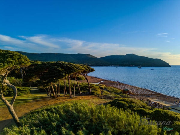 Baratti, Appartamento con giardino e piscina condominiale
