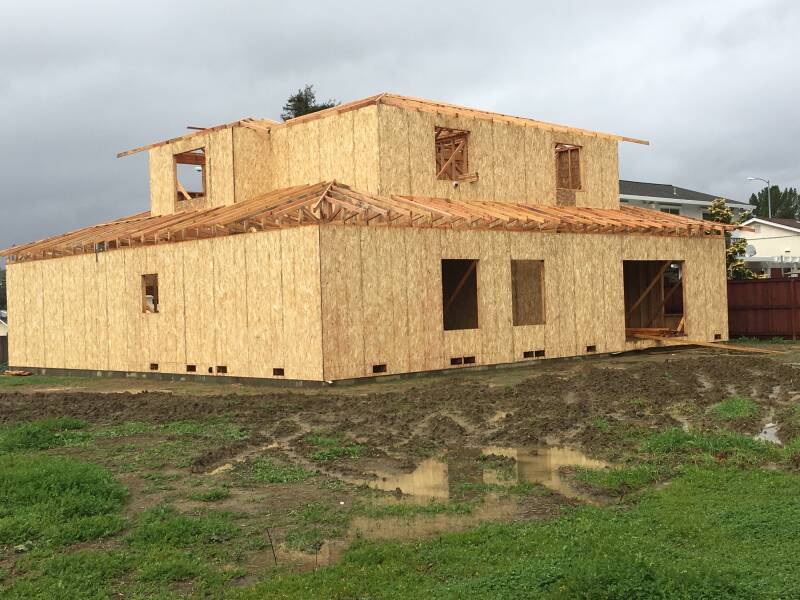 ROOF TRUSSES