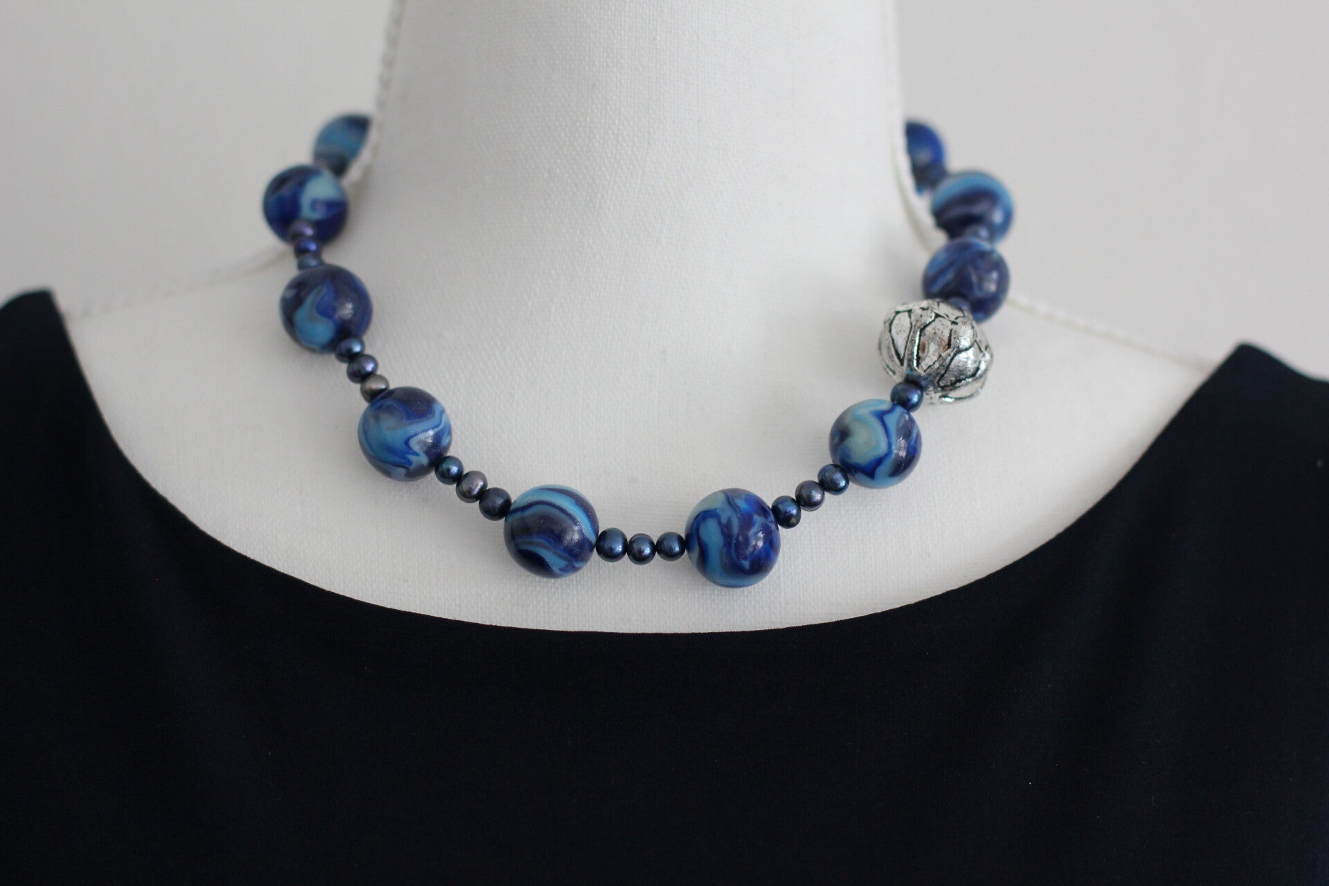 Halskette "blau marmoriert"