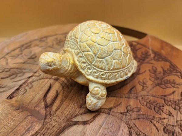 Tortue jaune clair et beige