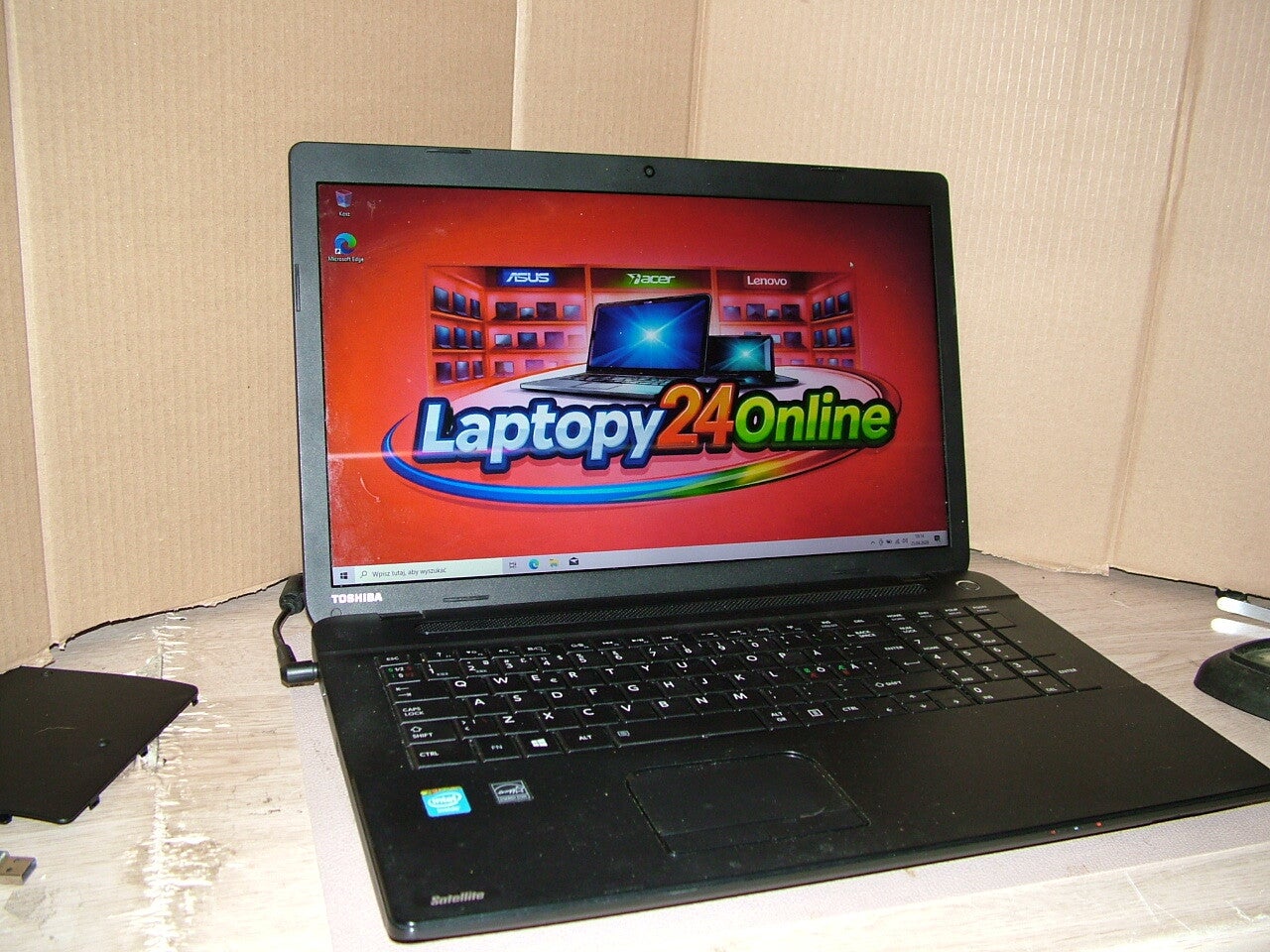 Toshiba Satellite C70-A-13U 17.3" Cel 1.6GHz 8GB 500GB Win10