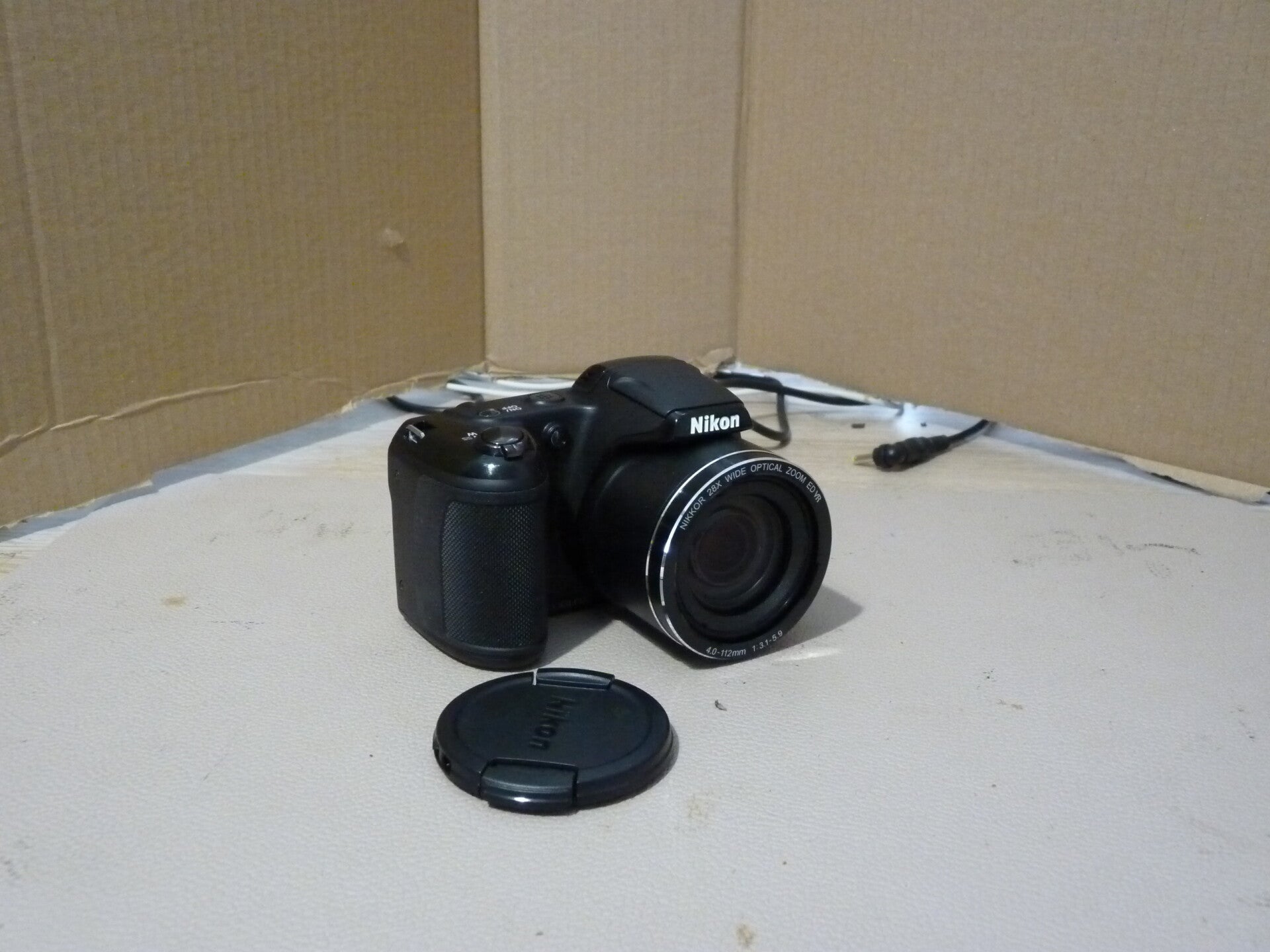 Nikon CoolPix L340 20.2MP 28x + Pudelko