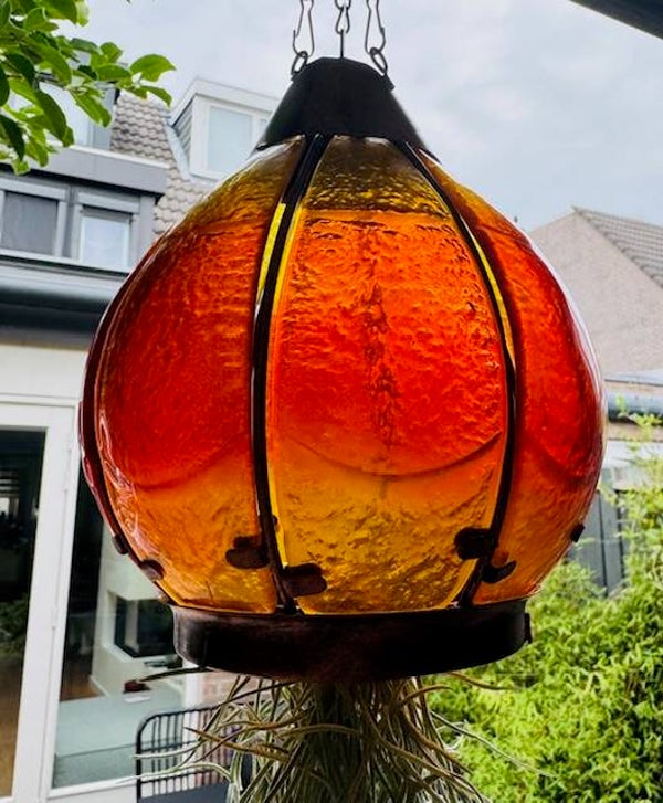 Schöne Glaskugel-Laterne mit spanischem Moos!