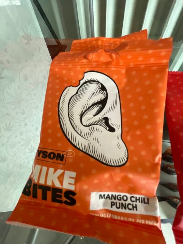 Tyson MIKE BITES MANGO CHILI PUNCH