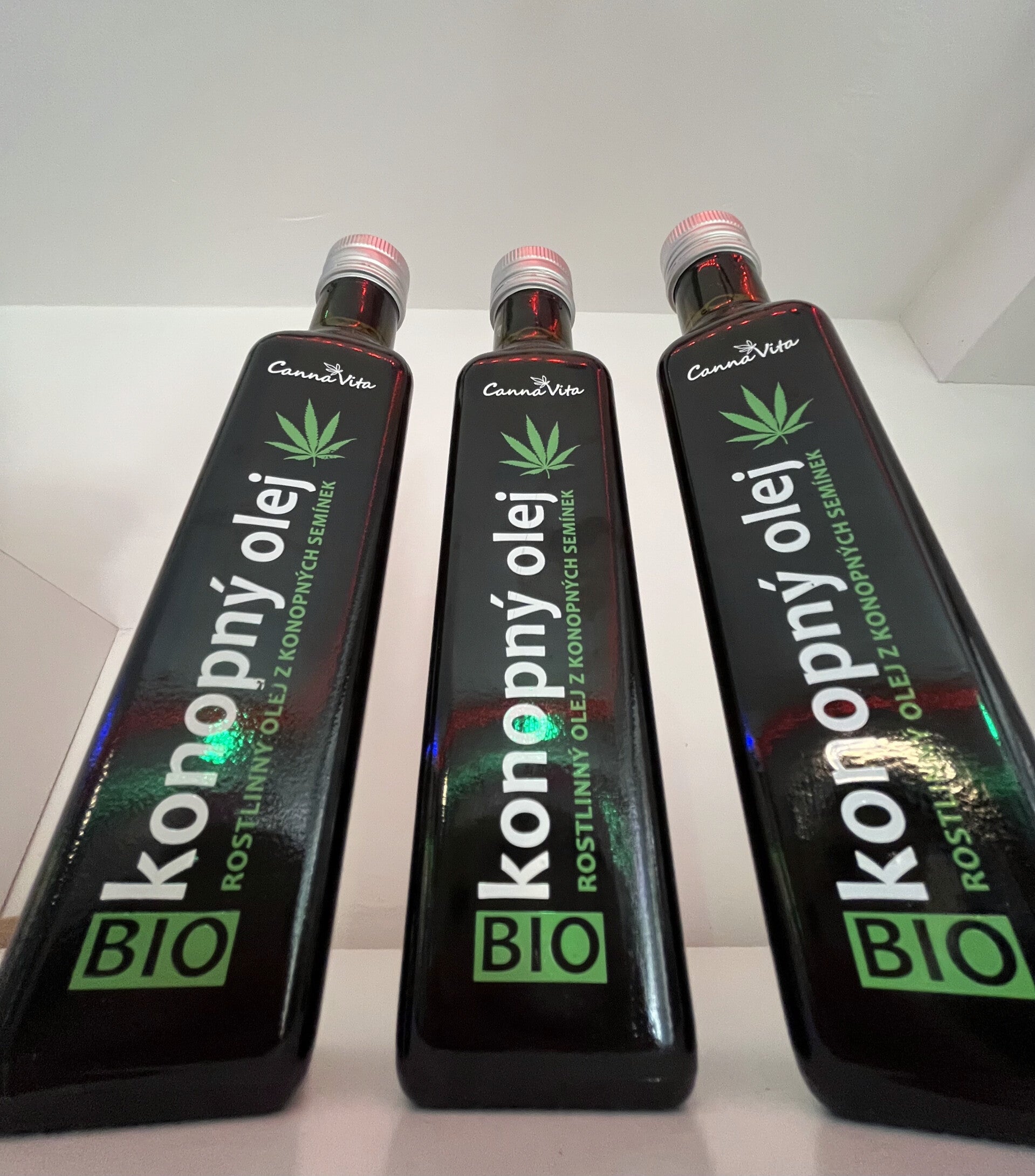 Cannavita BIO Konopny olej - Kaltgepresstes Hanfsamenöl
