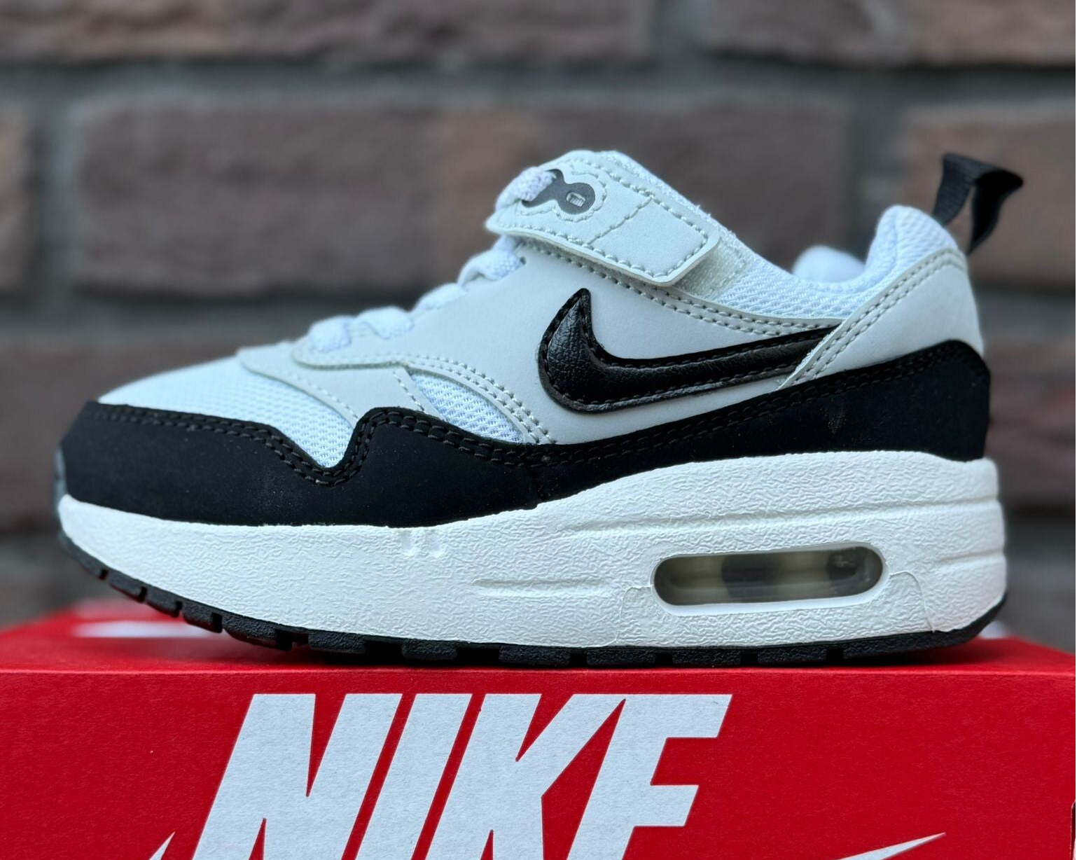 Nike Air Max 1 Black and White PS