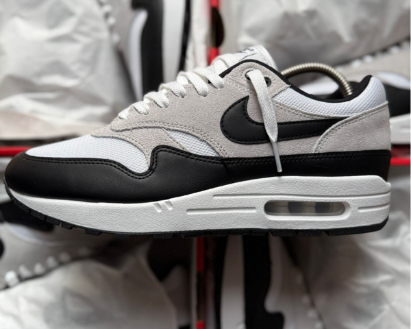 Nike Air Max 1 Essential Black and White