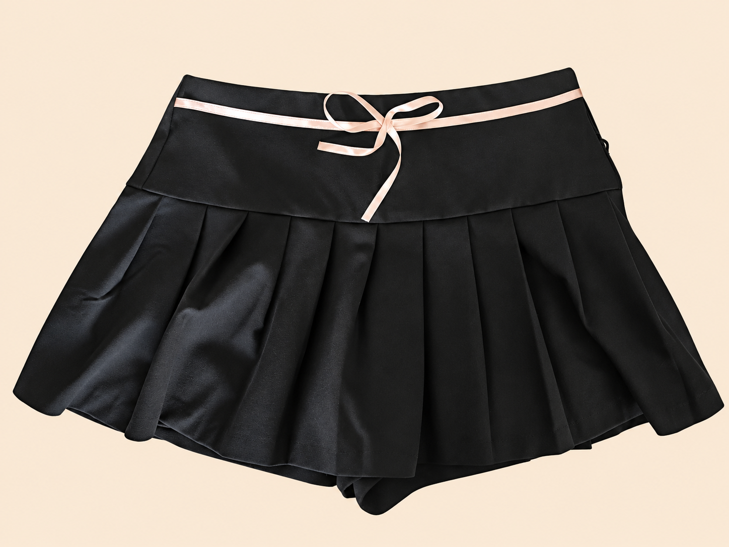 Jupe-short plissée noire satinée