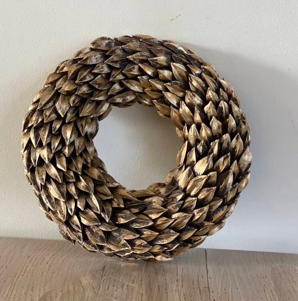 Natural Gold J-Pod Wreath 5,5 x 21 cm