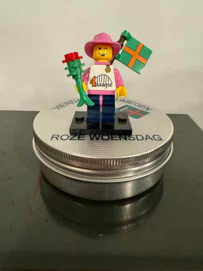 4Daagse poppetje roze woensdag editie in kadoblikje