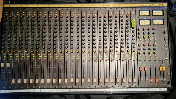 soundcraft series 200