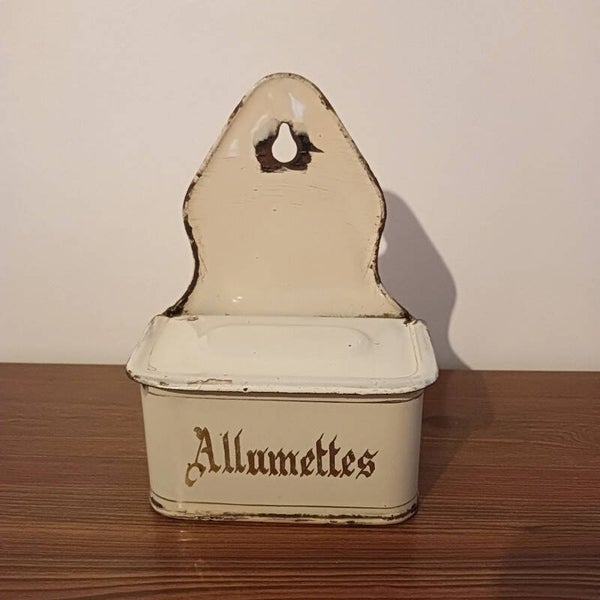 Très jolie ancienne boîte à allumettes