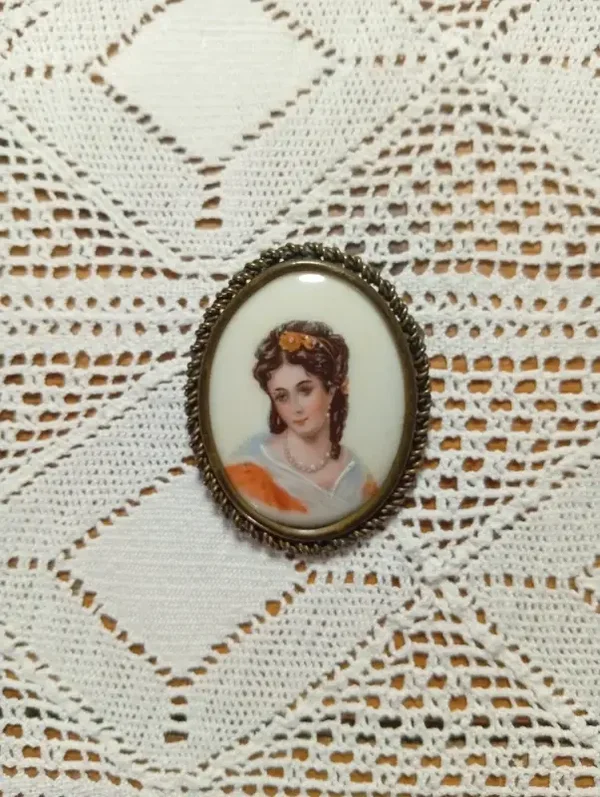Broche ancienne