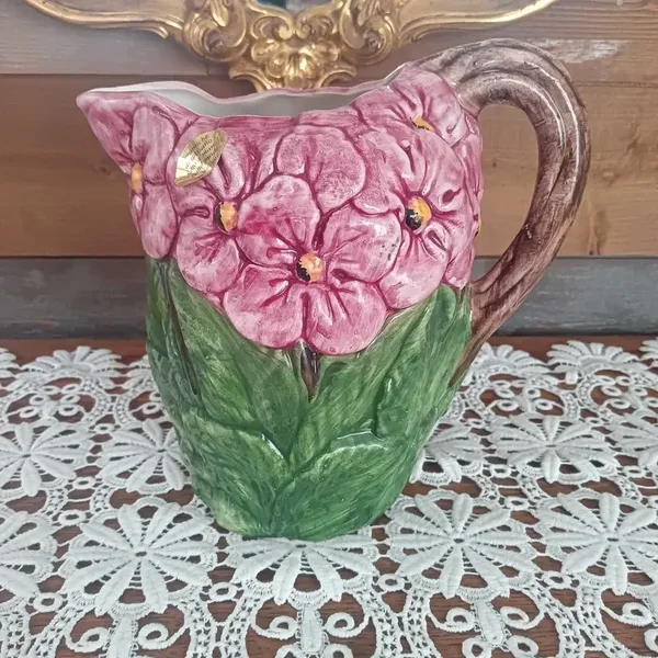 Très joli pichet vintage Bassano
