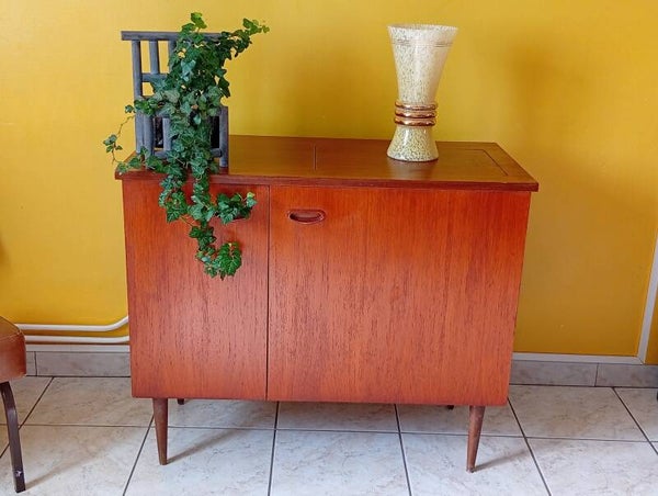 Très joli meuble vintage