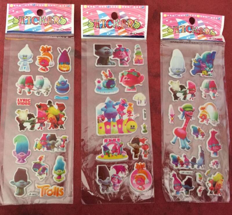 Adesivi rimovibili 3D Trolls- 1 foglio