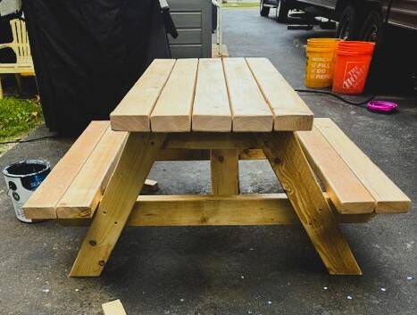 wood-table-standard-hcqhnr.jpg