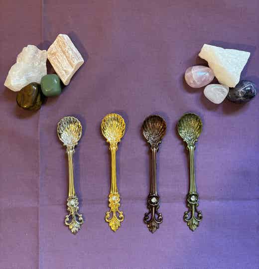 Diamante Shell Herb Scooping Spoons