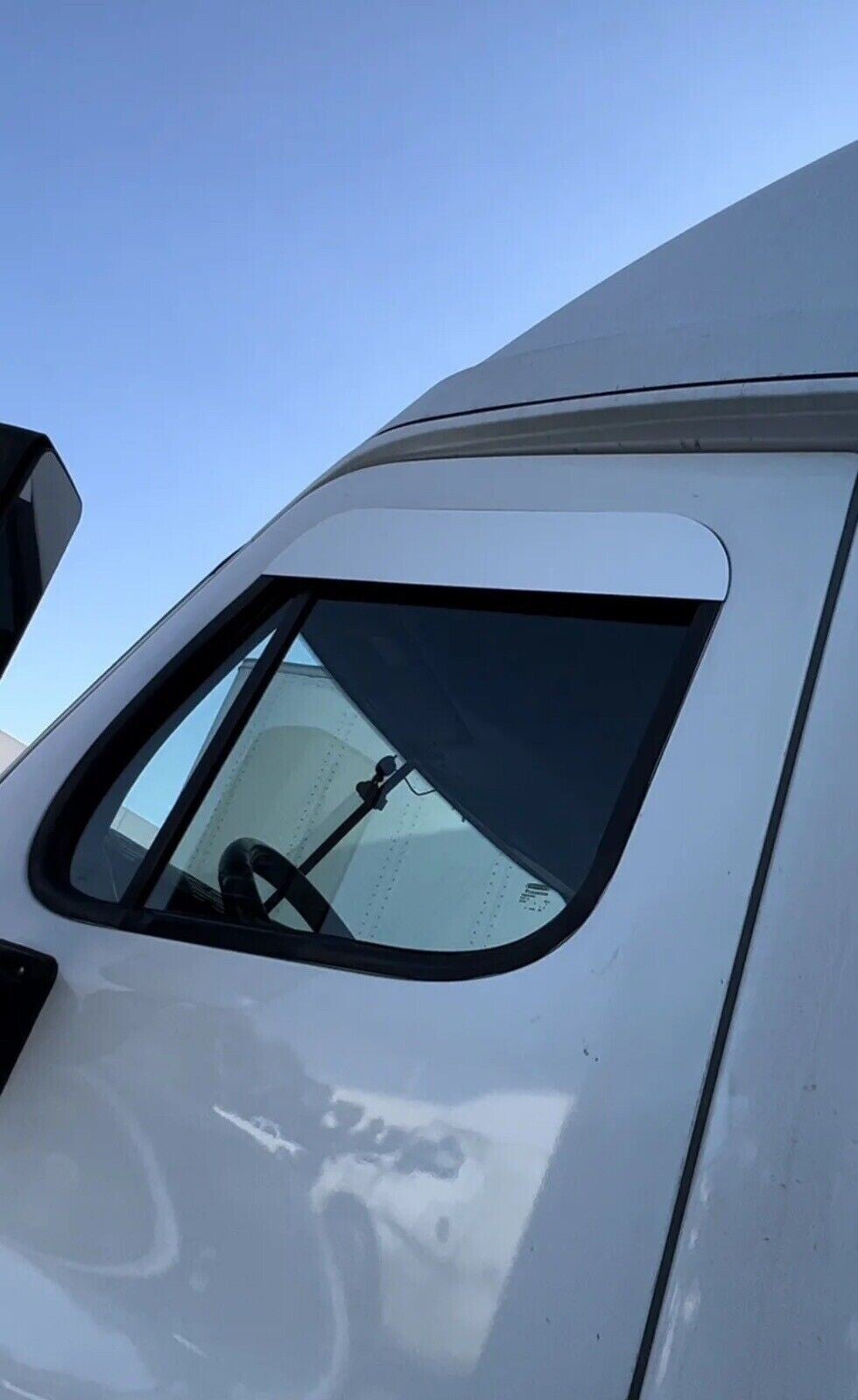 Freightliner Cascadia 5 Inch WHITE Window Visor