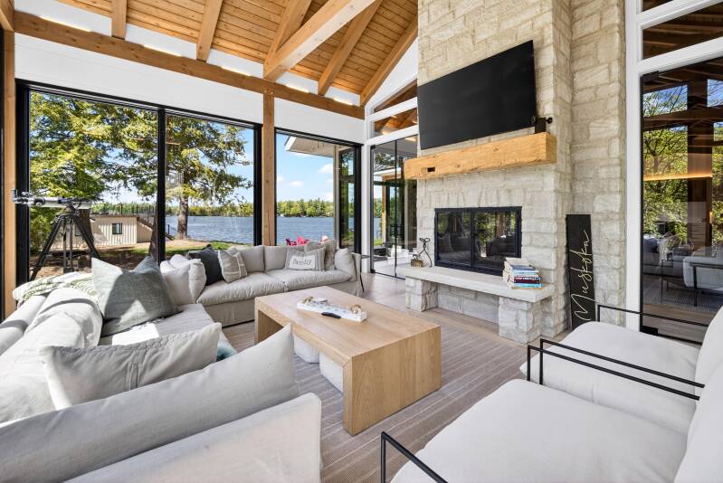 real-estate-photography-walk-through-video-drone-photography-3d-tours-8-standard.jpg