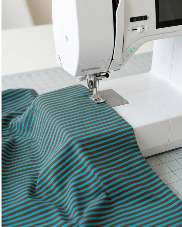 Reststück 70cm Jersey Streifen braun / petrol